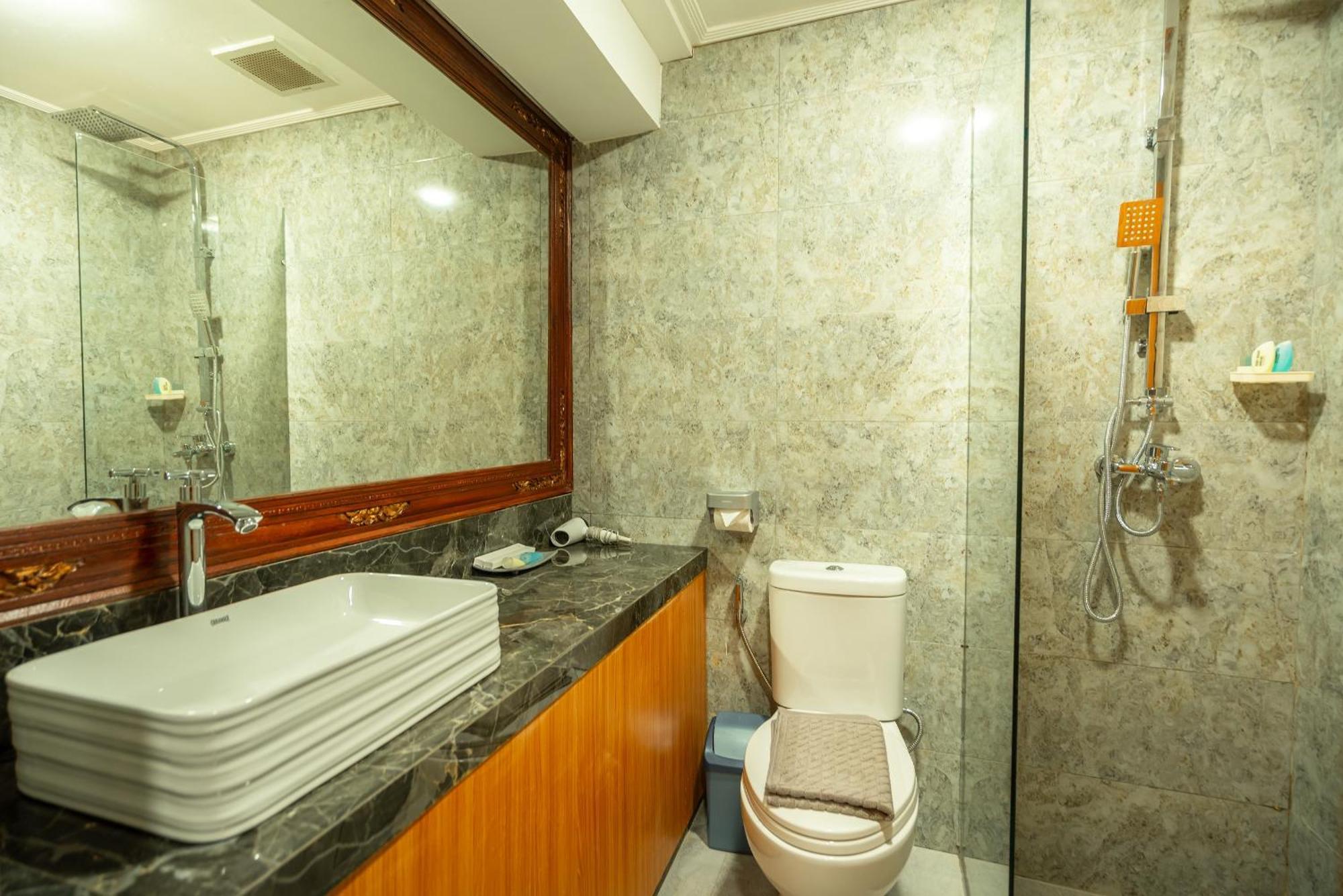 The Central Lovina Hotel & Restaurant Zewnętrze zdjęcie